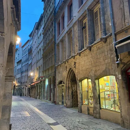 Du Vieux Λυών